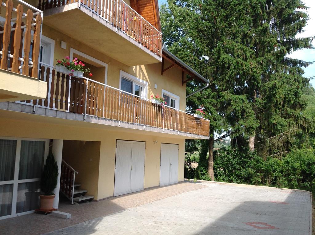 Attila Apartmanhaz Ξενοδοχείο Hévíz Εξωτερικό φωτογραφία